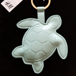 h and m keychain